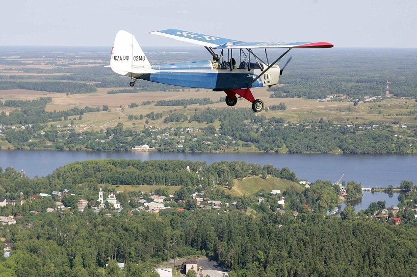 Никто не запрещает энтузиастам испытывать летательные аппараты. Но в рамках закона и в границах безопасности. Фото: Владимир Смирнов/РГ Никто не запрещает энтузиастам испытывать летательные аппараты. Но в рамках закона и в границах безопасности. Фото: Владимир Смирнов/РГ